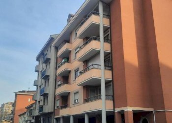 Facciata - Trilocale via Pietro Cossa, 52/7bis, Torino (zona Parella) - foto 2