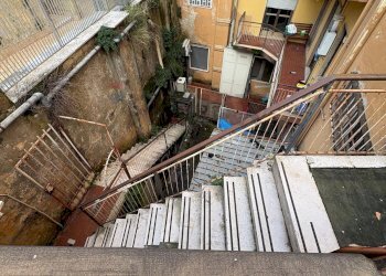Edificio all\'aperto - Commercial Premises via Bonomo
 
60, Napoli - photo 4