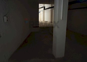 Parcheggio - Commercial Premises via Bonomo
 
60, Napoli - photo 8