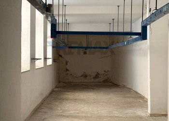 Parcheggio - Commercial Premises via Bonomo
 
60, Napoli - photo 9