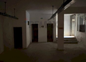 Parcheggio - Commercial Premises via Bonomo
 
60, Napoli - photo 18