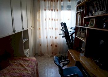 Camera da letto - Trilocale Mura degli Angeli, 31, Genova (zona San Teodoro) - foto 9