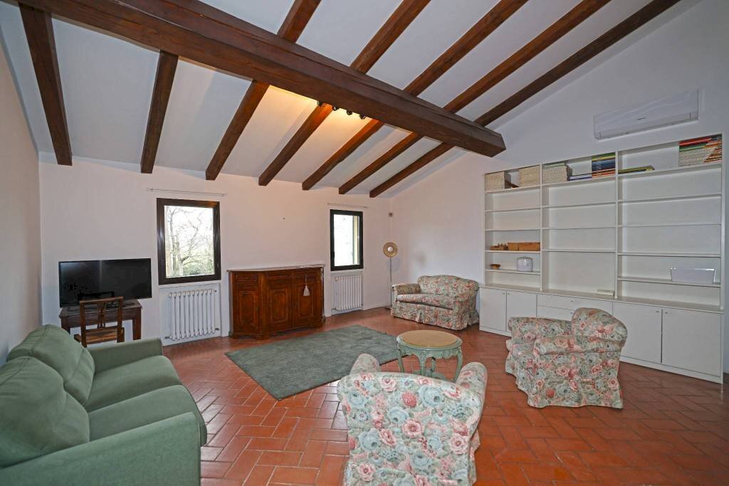 Salone - Appartamento via Pederzana, Bologna (zona San Vitale) - foto 2