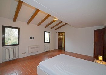 Camera da letto - Appartamento via Pederzana, Bologna (zona San Vitale) - foto 19