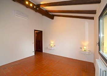 Camera da letto - Appartamento via Pederzana, Bologna (zona San Vitale) - foto 25