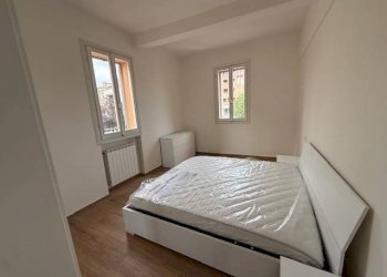 Camera da letto - Appartamento via Carlo Zucchi, Modena (zona Circoscrizione 1) - foto 9