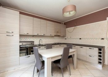 Cucina - Bilocale strada Rubattera, 25, Castiglione Torinese - foto 4