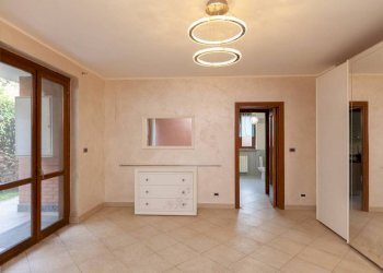 Camera da letto - Bilocale strada Rubattera, 25, Castiglione Torinese - foto 27