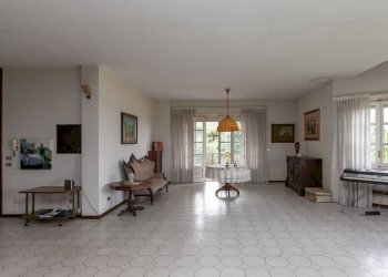 Salone - Villa strada del Vesio, 4, Castiglione Torinese - photo 16