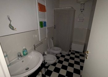 Bagno - Ufficio Bologna (zona Centro Storico) - foto 18