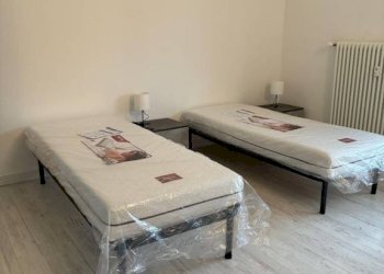 Camera da letto - Terreno non edificabile via Valdossola, Bologna (zona Costa Saragozza) - foto 1