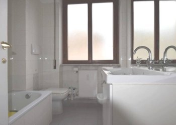 Bagno - Bilocale via Guido Banti, Roma - foto 11