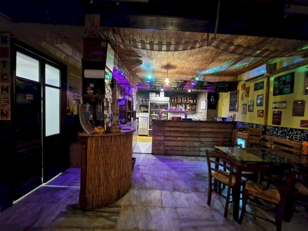 Interno non residenziale - Discoteca - Disco Pub - Locale Notturno via Martiri del 21, Pinerolo - foto 2