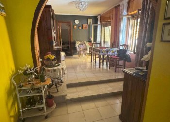 Hall / corridoio - Trilocale via delle terme
 
117, Castelforte - foto 1