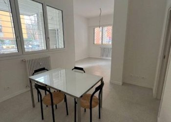 Soggiorno - Bilocale piazzetta Carlo Musi, 12/c, Bologna (zona San Donato) - foto 1