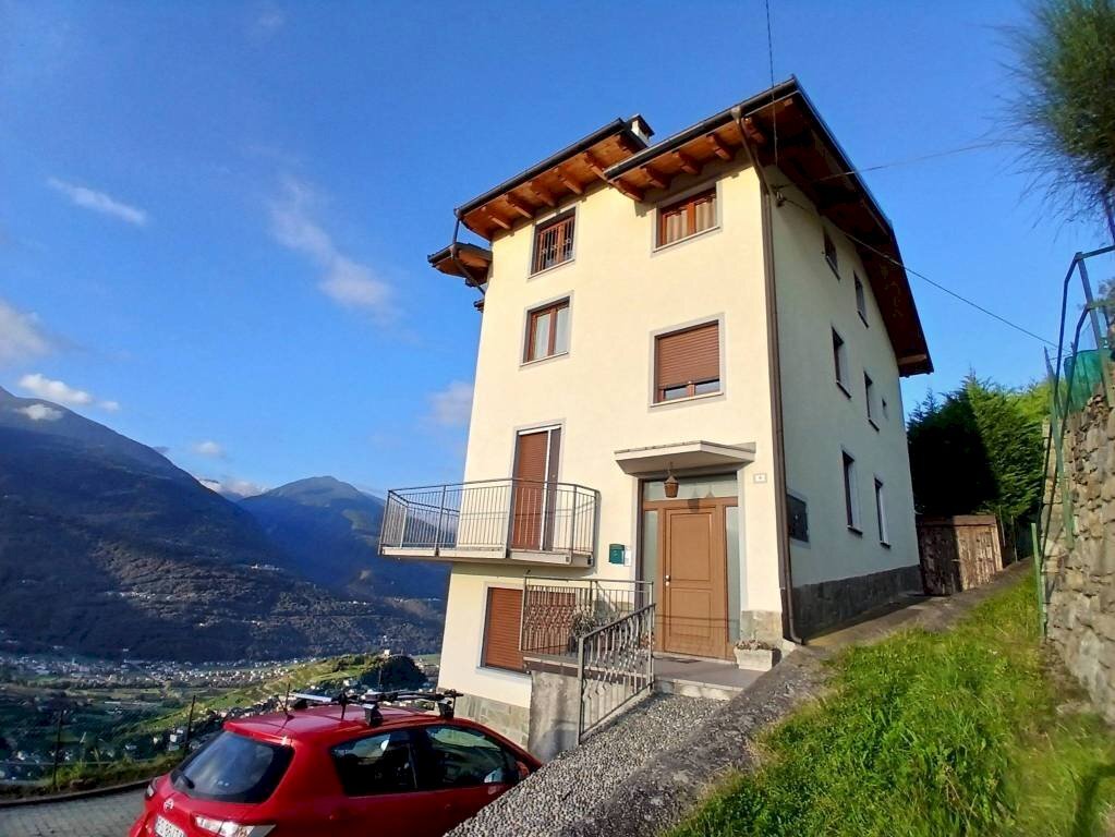 Facciata - Quadrilocale via Sant'Antonio, 23, Tresivio - foto 1