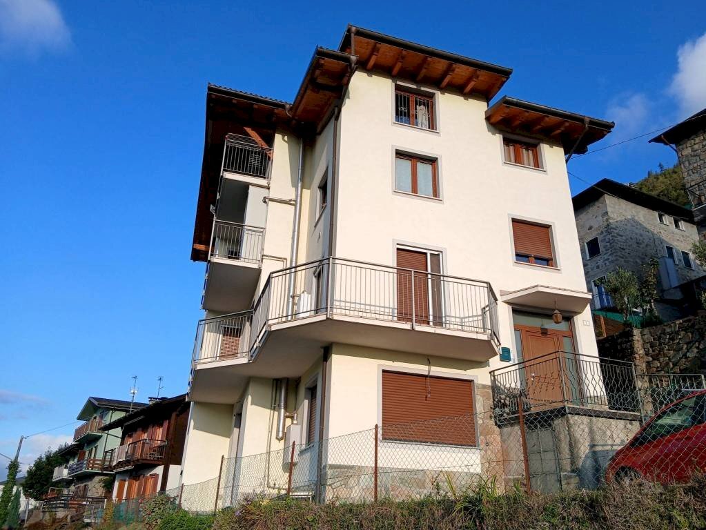 Facciata - Quadrilocale via Sant'Antonio, 23, Tresivio - foto 3