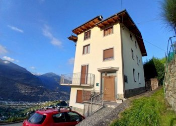 Facciata - Quadrilocale via Sant'Antonio, 23, Tresivio - foto 1