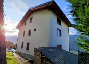 Facciata - Quadrilocale via Sant'Antonio, 23, Tresivio - foto 2