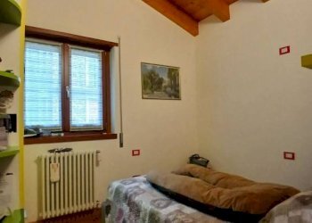 Camera da letto - Quadrilocale via Sant'Antonio, 23, Tresivio - foto 8