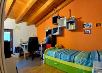 Camera da letto - Quadrilocale via Sant'Antonio, 23, Tresivio - foto 13