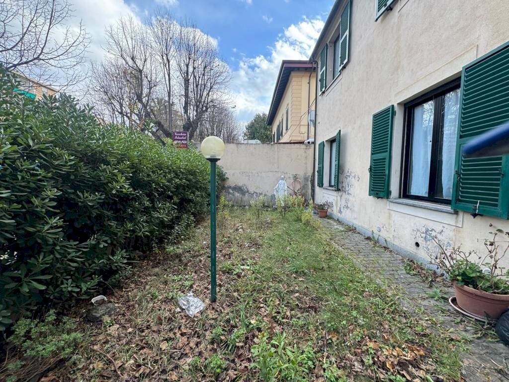 Giardino - Stabile - Palazzo viale Martiri della Libertà, 58, Albenga - foto 3