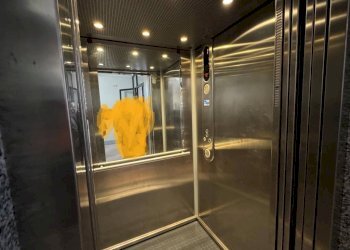 Ascensori - Stabile - Palazzo viale Martiri della Libertà, 58, Albenga - foto 8