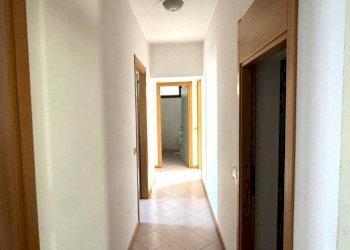 Corridoio - Stabile - Palazzo viale Martiri della Libertà, 58, Albenga - foto 14