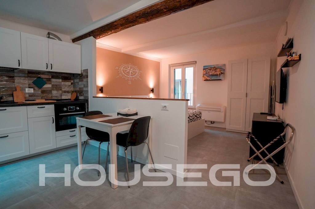 Cucina - One-room apartment vico dei Fregoso, 11, Genova (neighborhood Centro Storico) - photo 3