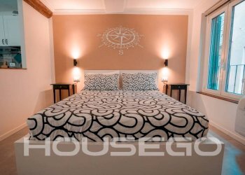 Camera da letto - Monolocale vico dei Fregoso, 11, Genova (zona Centro Storico) - foto 6