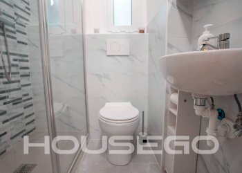 Bagno - Monolocale vico dei Fregoso, 11, Genova (zona Centro Storico) - foto 12