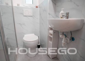 Bagno - Monolocale vico dei Fregoso, 11, Genova (zona Centro Storico) - foto 13