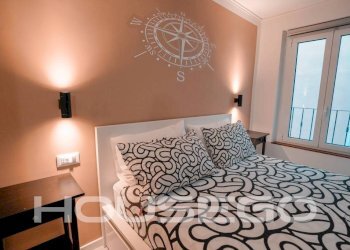 Camera da letto - Monolocale vico dei Fregoso, 11, Genova (zona Centro Storico) - foto 19