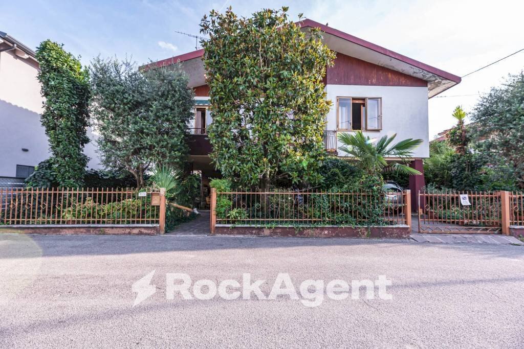 Villa via Fabio Filzi, Abano Terme - foto 1