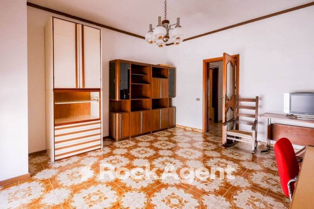 Salone - Appartamento via Casale Cerrate, 24, Lecce - foto 1