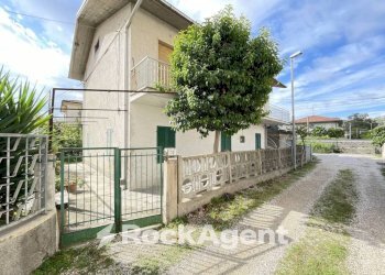 Casa indipendente via Alcide de Gasperi, 10, Tortoreto - foto 6