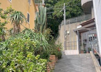 Giardino - Casa indipendente contrada Acqua del Conte, Messina - foto 13