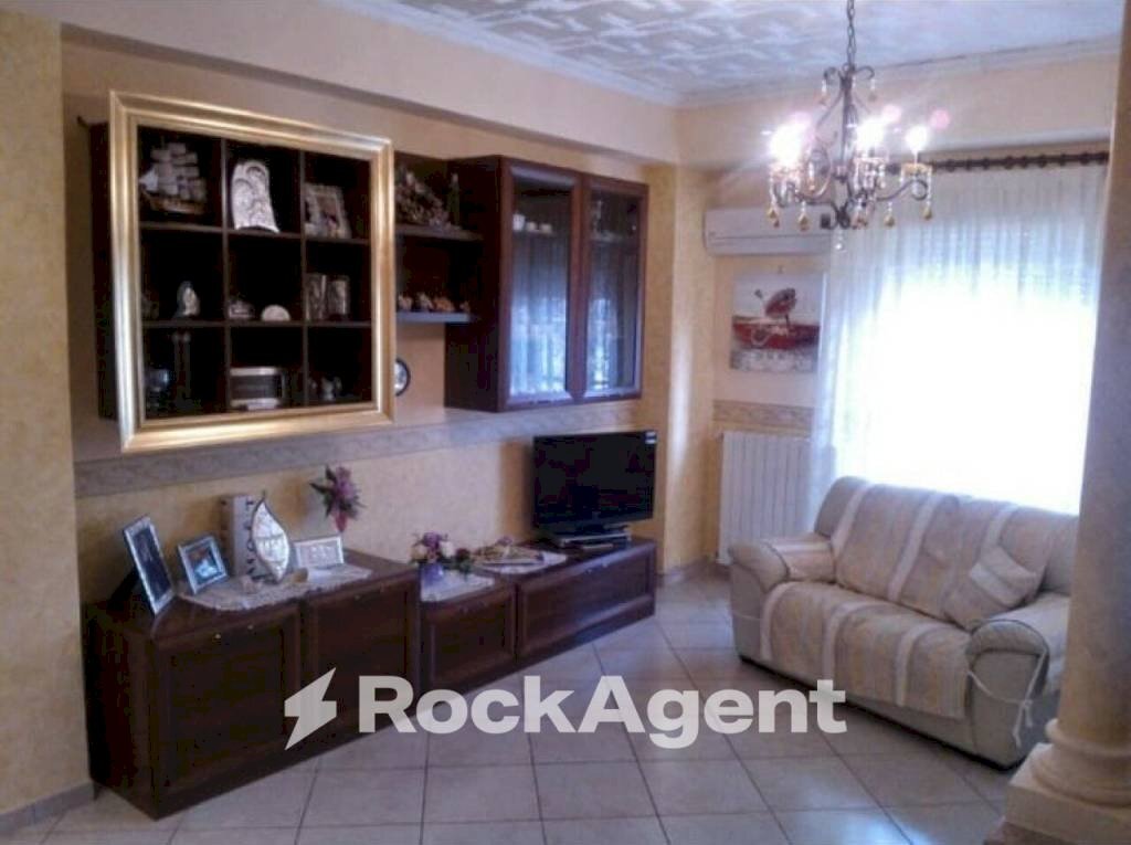 Trilocale via Giovanni Paolo Parisio, 8, Catanzaro - foto 2