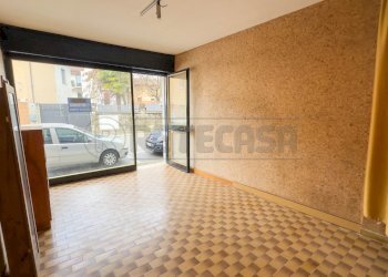 AREA DI VENDITA - Locale Commerciale Via Roma 47, Palazzolo dello Stella - foto 6