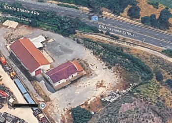 esterno.png - Locale Commerciale Fiano Romano - foto 10