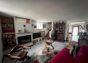 40923a03-f2c4-4dc2-bbf9-1c78774f2736.jpg - Casa indipendente Via Canale 193, Castelnuovo Magra - foto 22