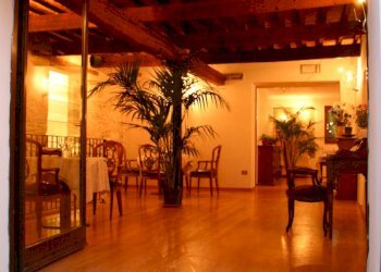 IMG_0052.JPG - Locale Commerciale Santarcangelo di Romagna - foto 1