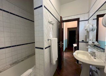 image00043.jpeg - Albergo - Struttura ricettiva Lerici - foto 21