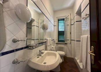 image00045.jpeg - Albergo - Struttura ricettiva Lerici - foto 22