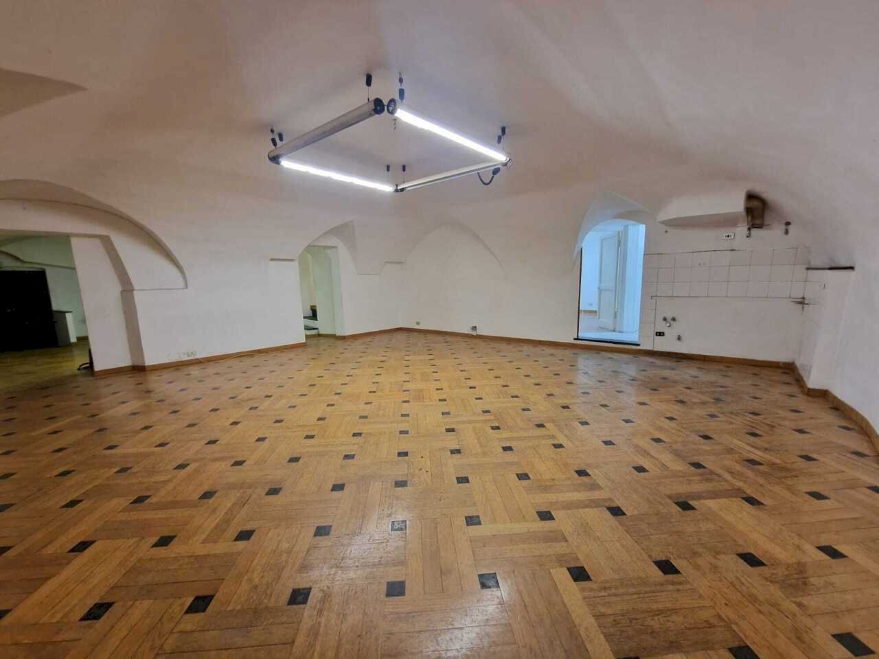 salone con angolo cottura b appartamento via san l - Appartamento Piazza San Luca 2, Genova - foto 1