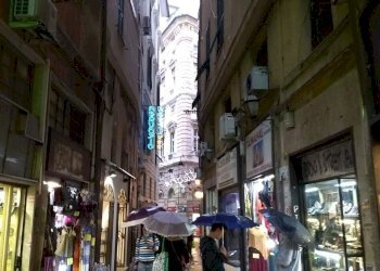 8. CARUGGI.jpg - Appartamento Piazza San Luca 2, Genova - foto 19