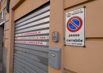 P1160147.JPG - Warehouse Via Walter Fillak, Genova (neighborhood Rivarolo) - photo 3