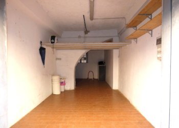 P1160127.JPG - Warehouse Via Walter Fillak, Genova (neighborhood Rivarolo) - photo 4