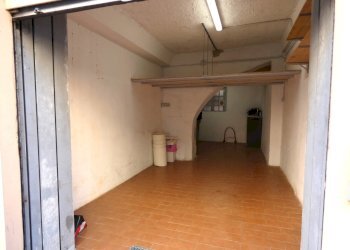 P1160132.JPG - Warehouse Via Walter Fillak, Genova (neighborhood Rivarolo) - photo 9