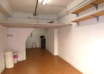 P1160135.JPG - Warehouse Via Walter Fillak, Genova (neighborhood Rivarolo) - photo 11